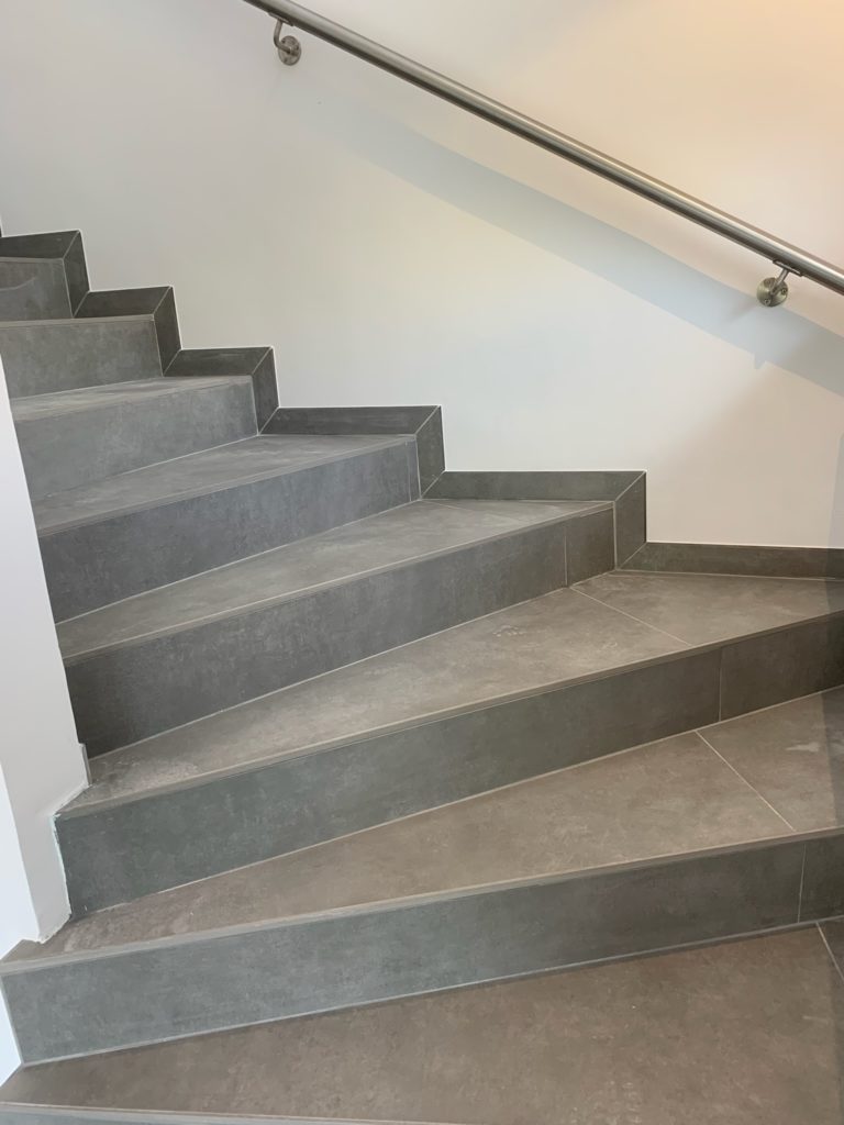 AN Rénovation - carrelage escalier