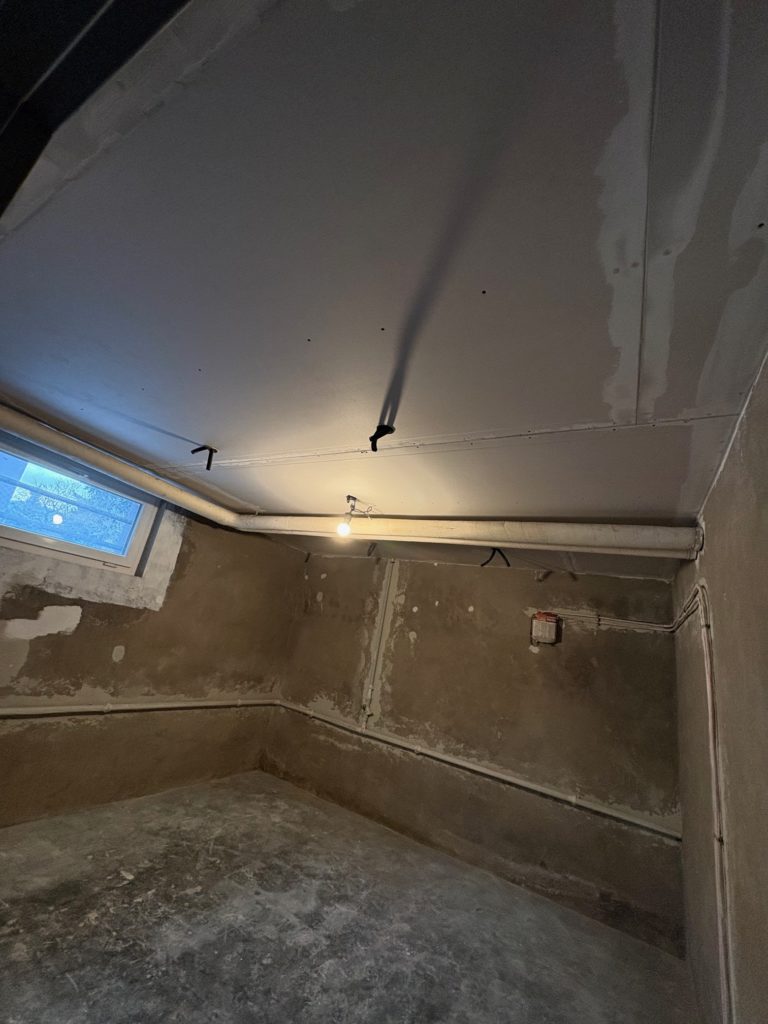 AN Rénovation - pièce avec placo après isolation