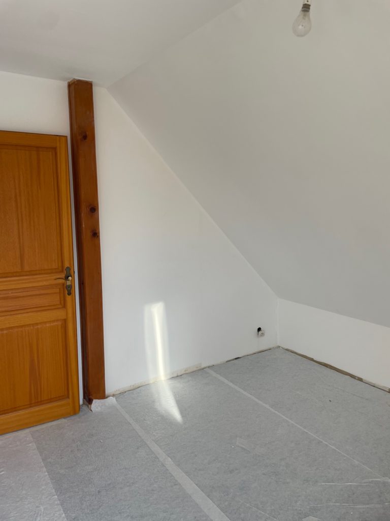 AN Rénovation - pièce avec peinture neuve