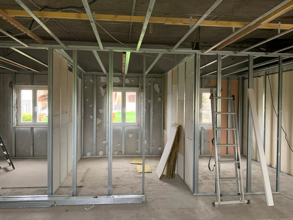 AN Rénovation - pose de rails à placo